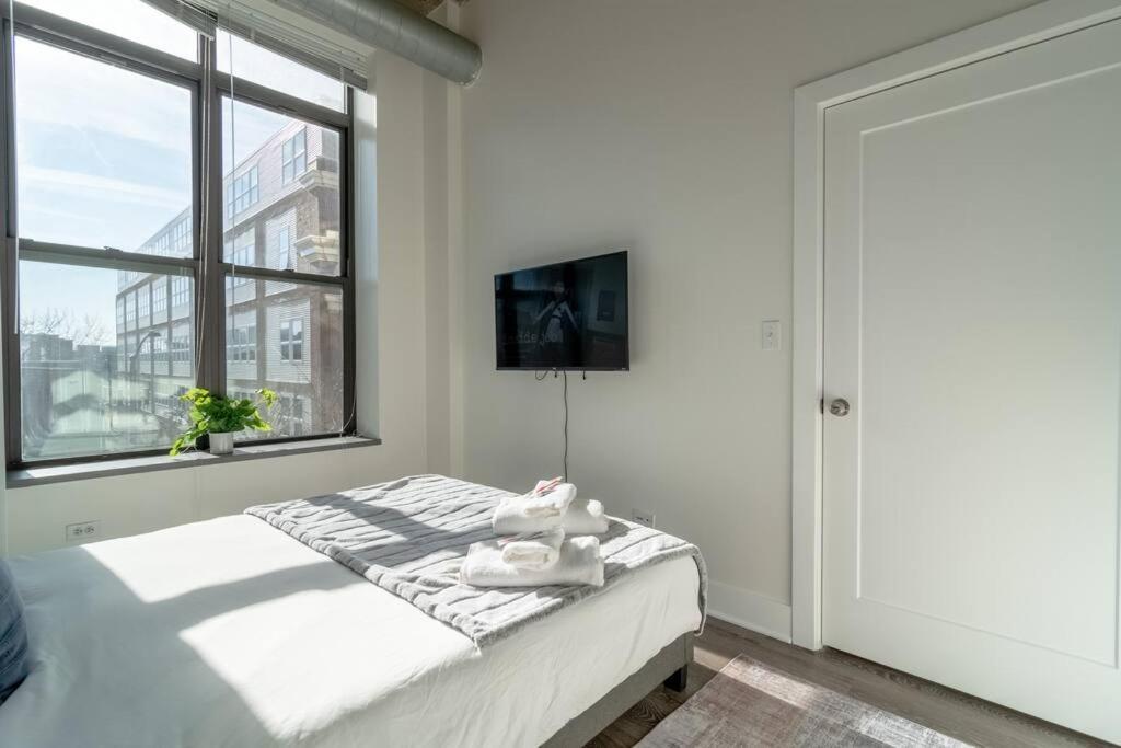 שיקגו Mccormick Place Beautiful 2Br Apartment With Optional Parking Sleeps Up To 8 Near Soldier Field, Grant Park And Lakefront Trail מראה חיצוני תמונה